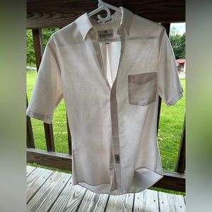 light pink button down/seersucker !